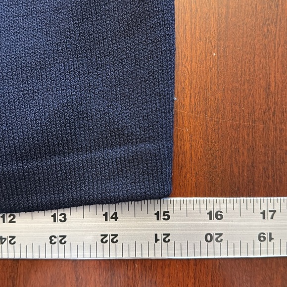 ST. JOHN Essentials by Marie Gray Cropped Navy Knit Top - Picture 6 of 9